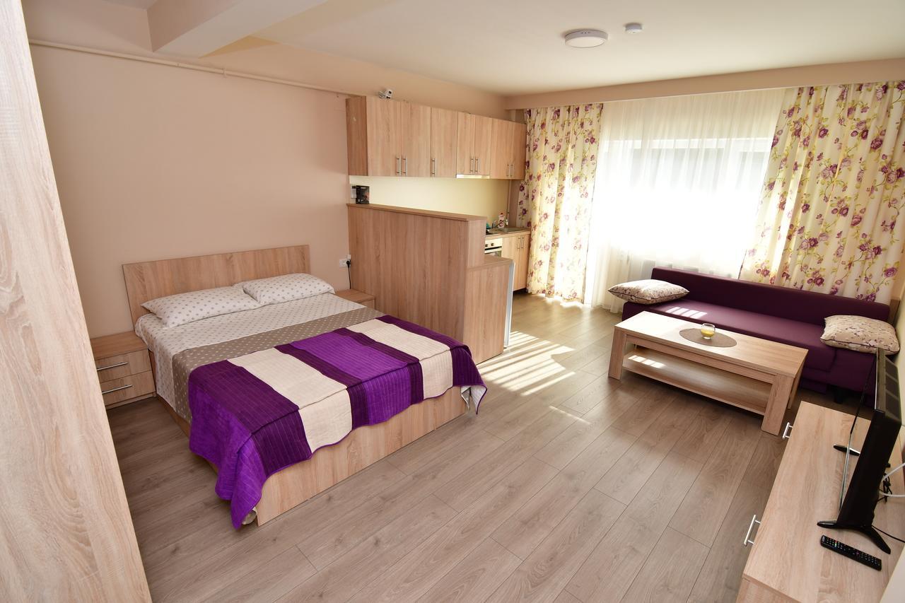 Premium Apartment *